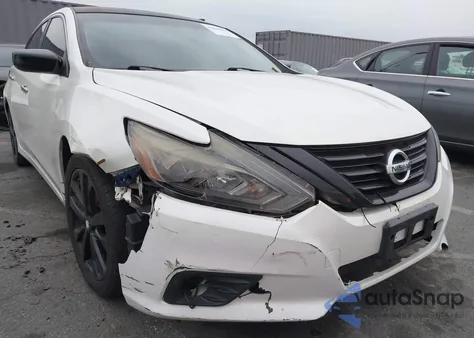 2018 Nissan Altima 2.5 Sr z USA, uszkodzony, nr VIN 1N4AL3AP4JC220904
